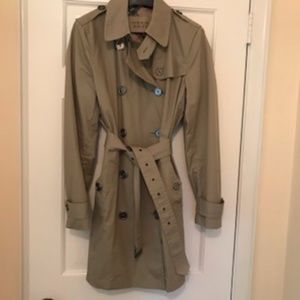 Burberry light Trench
